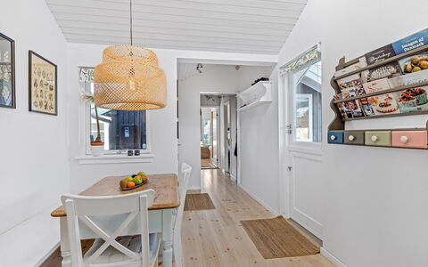 Sissie - 400M from the Sea: Landgoed, Schaduw, Oprit, Boerderij