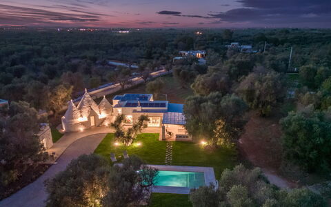 Trullo Brenda: Landgoed, Tuin, Gazon, Landscaping, Herenhuis, Park, Villa, Boerderij