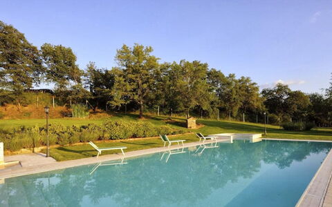 Mulino della Villa: Zwembad, Tuin, Schaduw, Toevlucht, Landscaping, Waterpartij, Park, Thermae, Eco Hotel, Buitenmeubels