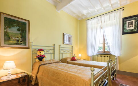 Villa Cerreta: Interieur Ontwerp, Muur, Bed, Meubilair, Slaapkamer, Plafond, Flooring, Kamer, Verdieping, Bedding