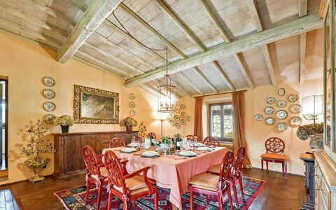 Villa Aiola: Meubilair, Interieur Ontwerp, Muur, Flooring, Plafond, Tafel, Stoel, Verlichting, Verdieping, Eetkamer