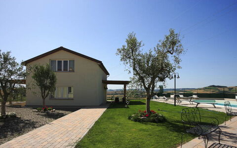 San Giuseppe Villa: Huis, Huis, Woongebied, Architectuur, Land Lot, Verblijf, Landgoed, Tuin, Gazon, Werf