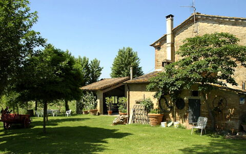 Casalunga: Verblijf, Boerderij, Landgoed, Gazon, Tuin, Werf, Dorp, Backyard, Landscaping, Villa