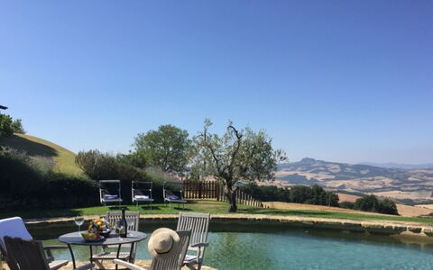 Case Belle: Zwembad, Landschap, Landscaping, Waterpartij, Gazon, Vijver, Eco Hotel, Toevlucht, Buitenmeubels, Villa