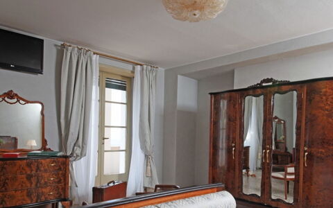 Villa Garda: Meubilair, Interieur Ontwerp, Hout, Flooring, Slaapkamer, Kamer, Verlichting, Verdieping, Bed, Fotolijst