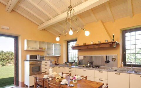 Bagnoletto: Interieur Ontwerp, Meubilair, Flooring, Hout, Huis, Plafond, Lichte Inrichting, Keuken, Verdieping, Verlichting