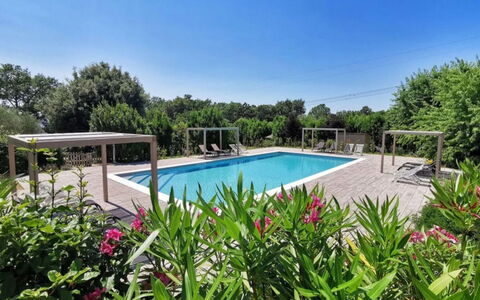 Podere della Madonna Villa: Zwembad, Toevlucht, Vrije Tijd, Buitenmeubels, Schaduw, Eco Hotel, Tuin, Landgoed, Hacienda, Landscaping