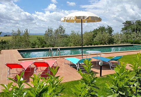 Casale Gioiello: Meubilair, Buitenmeubels, Tafel, Zwembad, Toevlucht, Stoel, Buitentafel, Schaduw, Ligstoel, Tuin