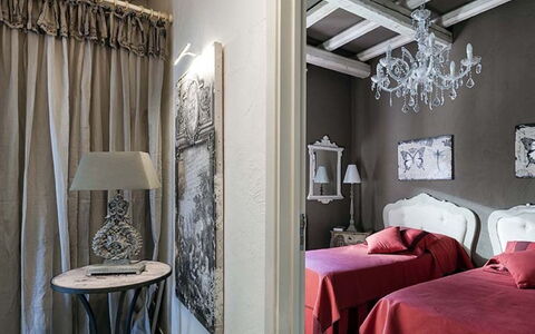 Villa della Laguna: Meubilair, Muur, Interieur Ontwerp, Slaapkamer, Bed, Textiel, Laken, Kamer, Linens, Plafond