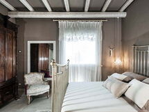 Villa della Laguna