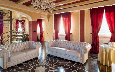 Villa del Drago: Meubilair, Interieur Ontwerp, Flooring, Bankstel, Verdieping, Woonkamer, Plafond, Verlichting, Kamer