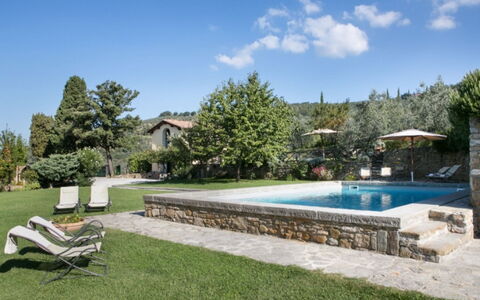 Villa Bel Monte: Zwembad, Buitenmeubels, Landgoed, Tuin, Toevlucht, Hacienda, Schaduw, Landscaping, Backyard, Eco Hotel