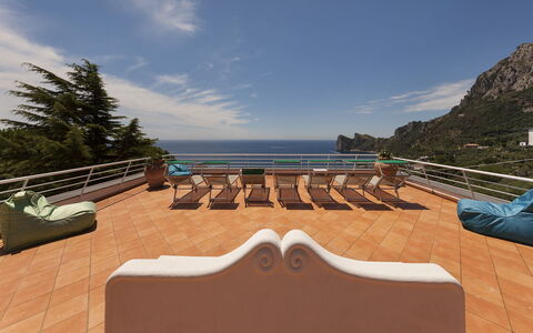 Villa Nerano: Meubilair, Tafel, Stoel, Toevlucht, Zee, Appartement, Keuken En Eettafel, Oceaan, Koffietafel, Kust