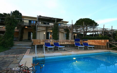 Villa Sant'Agata: Zwembad, Toevlucht, Buitenmeubels, Eco Hotel, Schaduw, Paraplu, Ligstoel, Hacienda, Landgoed, Hotel