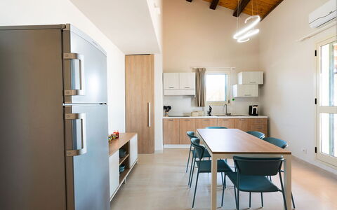 Casa sul Mare: Meubilair, Interieur Ontwerp, Keuken, Flooring, Toestel Van De Keuken, Hout, Countertop, Plafond, Major Appliance, Stoel