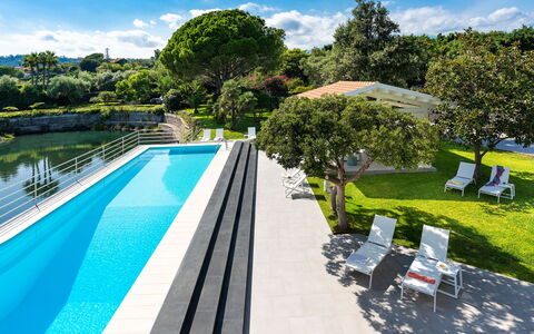 Villa del Faro: Blauw, Zwembad, Toevlucht, Samengesteld Materiaal, Vrije Tijd, Eco Hotel, Schaduw, Tuin, Landscaping, Villa