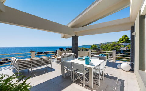 Villa del Faro: Toevlucht, Veranda, Buitenmeubels, Balkon, Schaduw, Appartement, Eco Hotel, Stoel, Dek, Landgoed