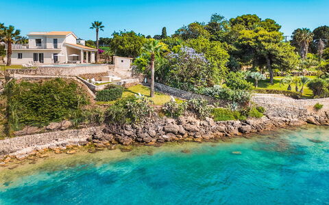 Villa Vernissage: Blauw, Water, Zwemwater, Kust, Natuurlijk Landschap, Kust En Oceanic Landvormen, Zee, Kust, Toevlucht, Landgoed