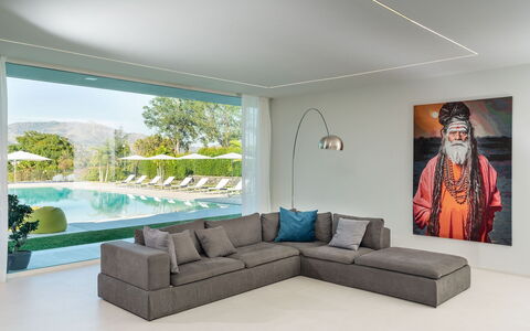 Villa Contemporanea: Meubilair, Interieur Ontwerp, Flooring, Verdieping, Bankstel, Woonkamer, Hout, Tafel, Koffietafel