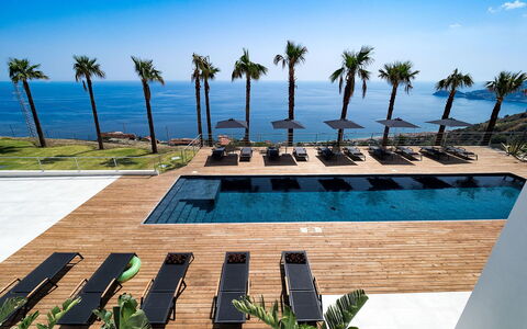 Villa Alcantara: Zee, Oceaan, Kust, Toevlucht, Ligstoel, Buitenmeubels, Strand, Boardwalk, Plank