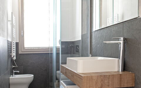 Vistamare: Badkamer, Interieur Ontwerp, Loodgieterswerkinrichting, Flooring, Muur, Verdieping, Wastafel In De Badkamer, Wastafel, Spiegel, Kraan