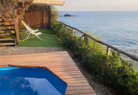 Vistamare: Blauw, Water, Hout, Zee, Kust En Oceanic Landvormen, Oceaan, Kust, Toevlucht, Zwembad, Eco Hotel