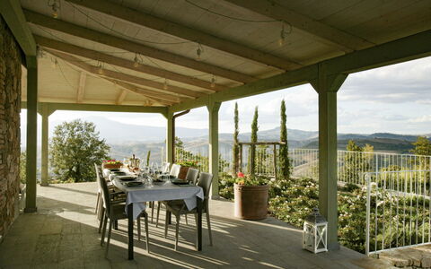 Villa Eline: Meubilair, Stoel, Interieur Ontwerp, Tafel, Plafond, Veranda, Eco Hotel, Schaduw, Outdoor Structuur, Straal