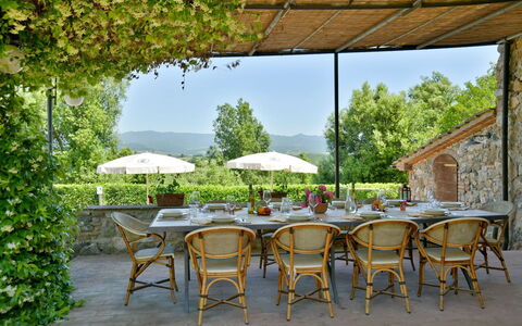 Villa Anima: Meubilair, Tafel, Buitenmeubels, Keuken En Eettafel, Buitentafel, Stoel, Restaurant, Eco Hotel, Schaduw, Tuin