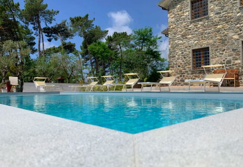 Villa Sarzana: Blauw, Zwembad, Toevlucht, Samengesteld Materiaal, Eco Hotel, Landgoed, Waterpartij, Schaduw, Villa, Tegel