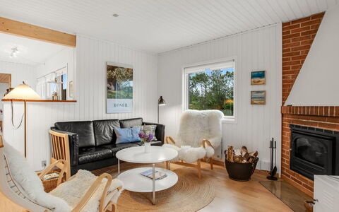 Cate - 900M from the Sea: Interieur Ontwerp, Hout, Flooring, Plafond, Verdieping, Woonkamer, Huis, Houten Vloer, Meubilair, Bankstel