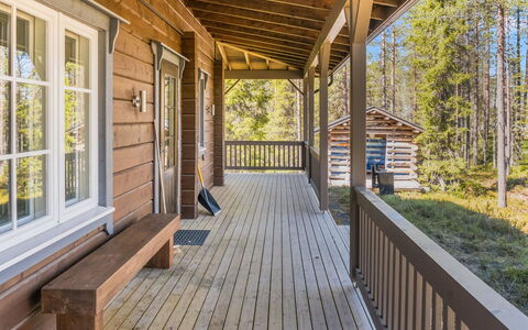 Kiehtäjän Kuohu: Hout, Veranda, Hardwood, Verblijf, Houten Vloer, Siding, Plank, Huis, Dek, Beits