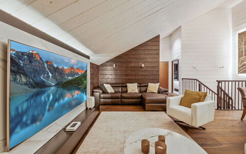 Levi Star West a: Interieur Ontwerp, Plafond, Bankstel, Woonkamer, Meubilair, Flooring, Huis, Verlichting, Verdieping, Kamer