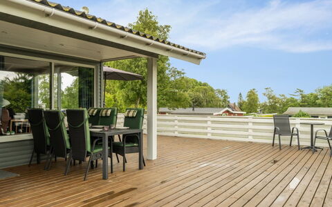 Blomma - 300M from the Sea: Dak, Huis, Huis, Verblijf, Siding, Landgoed, Oprit, Garden Gebouwen, Werf, Schuur