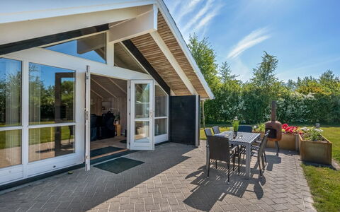 Kuisma - 1.1Km to the Fjord: Huis, Landgoed, Verblijf, Schaduw, Siding, Ontwerp, Hardwood, Veranda, Outdoor Structuur, Garden Gebouwen