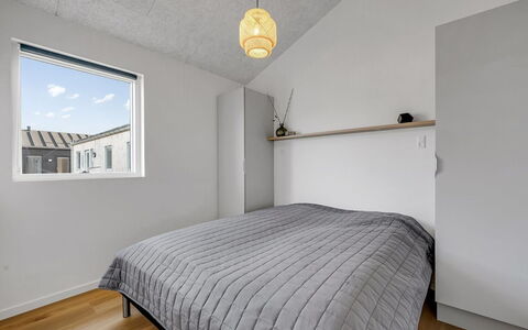 Kjeld - from the Sea: Muur, Hout, Plafond, Flooring, Interieur Ontwerp, Verdieping, Slaapkamer, Verlichting, Huis, Bed