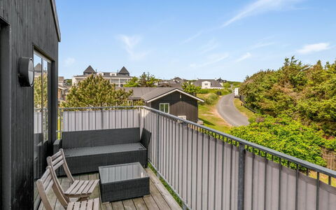 Kjeld - from the Sea: Architectuur, Huis, Stedelijk Ontwerp, Tuin, Helling, Dek, Hardwood, Balkon, Siding, Landgoed