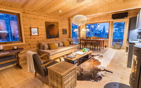 Kelokaltiokylän Maja 22: Hout, Plafond, Interieur Ontwerp, Huis, Meubilair, Huis, Verblijf, Woonkamer, Blokhut, Hardwood