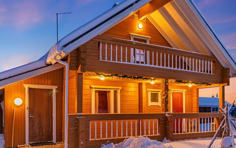 Villa Kunteus: Hout, Huis, Sneeuw, Verblijf, Huis, Winter, Dak, Freezing, Siding, Helling