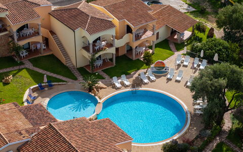 Apartment Sardinia Seaside Ac And Wifi: Zwembad, Toevlucht, Villa, Buitenmeubels, Badplaats