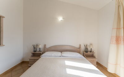 Appartamento Timone: Meubilair, Bed, Interieur Ontwerp, Slaapkamer, Verdieping, Flooring, Plafond, Hout, Kamer, Bedding