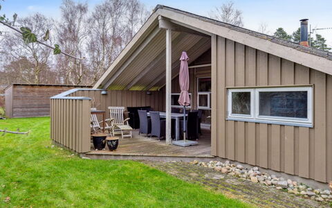 Arent - 1.1Km from the Sea: Hout, Meubilair, Appartement, Kamer, Plafond, Beits, Stoel, Hardwood, Vernis, Timmerhout