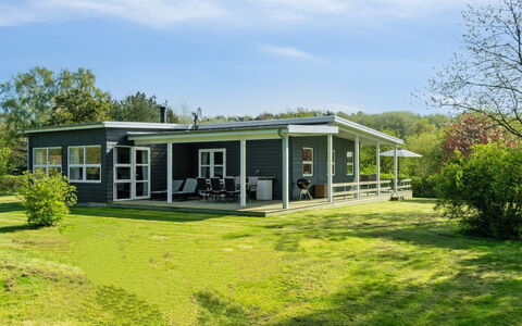Matilde - 390M from the Sea: Dak, Huis, Huis, Verblijf, Siding, Landgoed, Oprit, Garden Gebouwen, Werf, Schuur