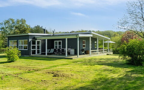 Matilde - 390M from the Sea: Dak, Huis, Huis, Verblijf, Siding, Landgoed, Oprit, Garden Gebouwen, Werf, Schuur