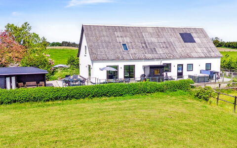 Imilie - 450M from the Sea: Meubilair, Interieur Ontwerp, Flooring, Verdieping, Plafond, Kamer, Stoel, Tafel, Appartement, Keuken En Eettafel