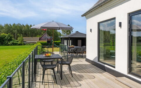 Imilie - 450M from the Sea: Meubilair, Interieur Ontwerp, Flooring, Verdieping, Plafond, Kamer, Stoel, Tafel, Appartement, Keuken En Eettafel