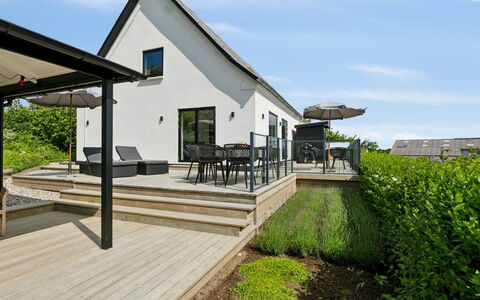 Imilie - 450M from the Sea: Meubilair, Interieur Ontwerp, Flooring, Verdieping, Plafond, Kamer, Stoel, Tafel, Appartement, Keuken En Eettafel