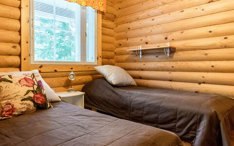 Kilpolan Karoliina: Hout, Meubilair, Interieur Ontwerp, Verdieping, Kamer, Slaapkamer, Flooring, Verlichting, Bed, Huis