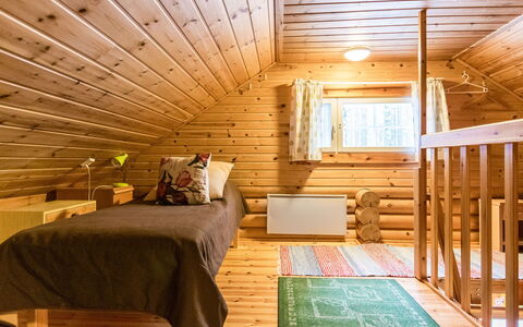 Kilpolan Karoliina: Interieur Ontwerp, Flooring, Verdieping, Houten Vloer, Hout, Plafond, Meubilair, Kamer, Verlichting, Huis