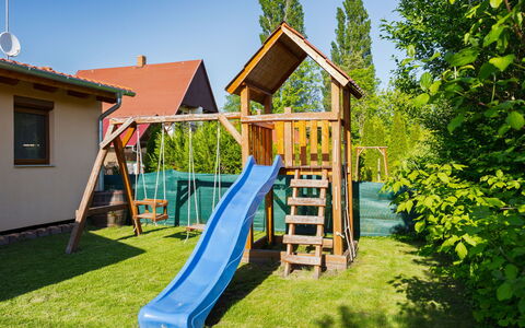 Hullám: Dia Van De Speelplaats, Speeltoestel, Chute, Tuin, Vrije Tijd, Speelplaats, Beits, Backyard, Schaduw, Werf