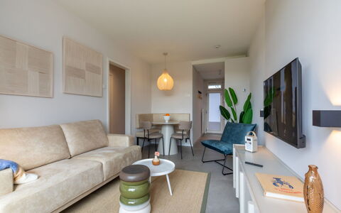 Kurhaus Residence: Appartement, Woongebied, Condominium, Commercieel Gebouw, Gemengd Gebruik, Parking, Family Car, Balkon, Brutalisme